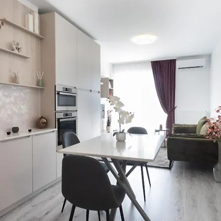 Victoria Apartment Oradea Exterior photo